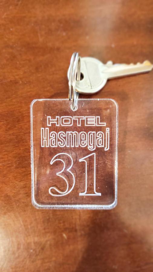 Hotel Hasmegaj Mahall' e Kryethuit Exterior photo