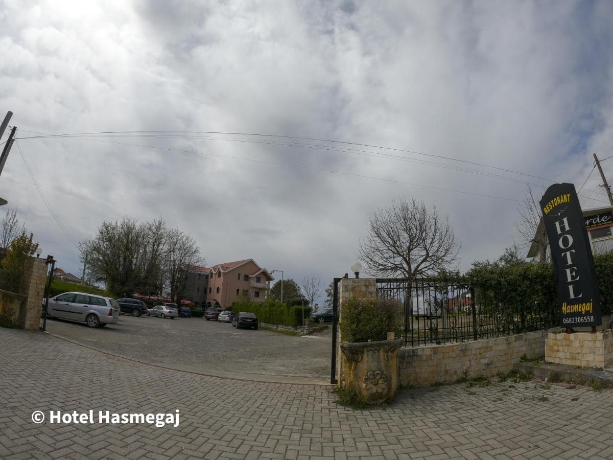 Hotel Hasmegaj Mahall' e Kryethuit Exterior photo